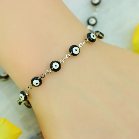 Minimalist Bracelet, Sleek & Modern Design, Women’s Fashion, YC110007-B - Picture 4 of 10